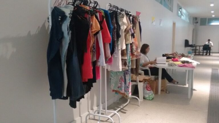 O Núcleo de Ensino promoveu, no mês de dezembro, o Bazar Integração. No total foram mais de 300 itens recebidos em forma de doação e vendidos no hall da Faculdade Ciências Médicas - MG a preços populares.