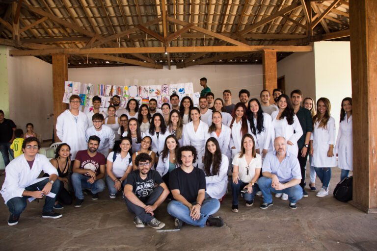 No sábado, dia 01/12, será promovido no município de Nossa Senhora do Carmo, o próximo evento “Ciências Médicas na Praça”. Uma ação social com atendimento à saúde voltado para as comunidades mais carentes.