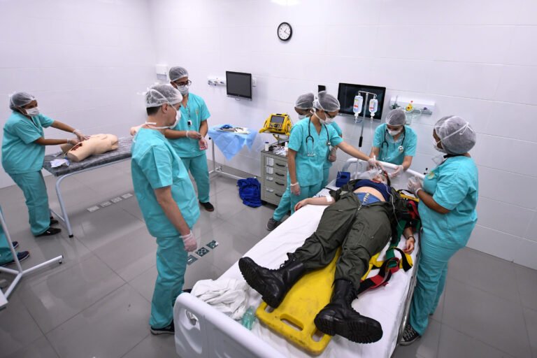 A Faculdade Ciências Médicas de Minas Gerais, realizou no dia 04 de setembro de 2018 mais uma edição do Simulado do Trauma 2018 no Parque Municipal Américo Renné Gianneti. Esse ano, a cena foi uma simulação de uma pane elétrica em uma aeronave que resultou em uma queda atingindo um ciclista, um carro de passeio e pedestres locais.