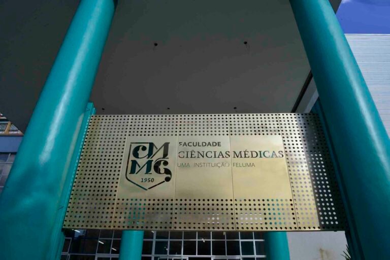 A Faculdade Ciências Médicas–MG vem passando recentemente por diversas reformas que trouxeram mais conforto e comodidade aos alunos e colaboradores.