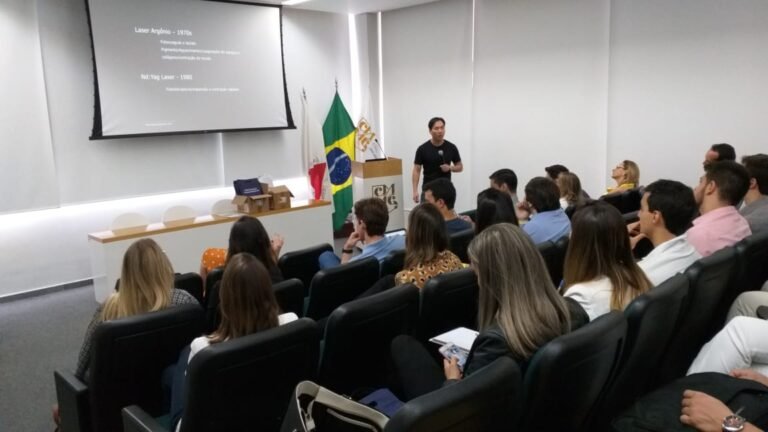 A 3ª edição do “Curso Básico ao Fellowship em Glaucoma” realizada nos dias 6 e 7  de  março, na Faculdade Ciências Médicas-MG. Ofertado pelo Instituto de Olhos Ciências Médicas (IOCM), o curso abordou as principais pautas para a formação do especialista na doença. 