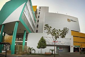s depoimentos de quem faz parte desta equipe, trabalha, estuda ou é egresso da instituição demonstram o orgulho de cada um em fazer parte desta história