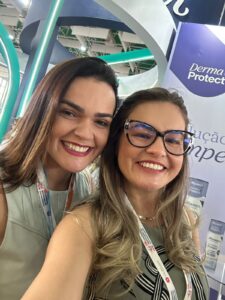 Entre os dias 15 e 19 de outubro de 2025, professores e alunos da Pós-Graduação em Enfermagem em Estomaterapia da Faculdade Ciências Médicas de Minas Gerais (FCM-MG) marcaram presença no XV Congresso Brasileiro de Estomaterapia, realizado em Florianópolis (SC).